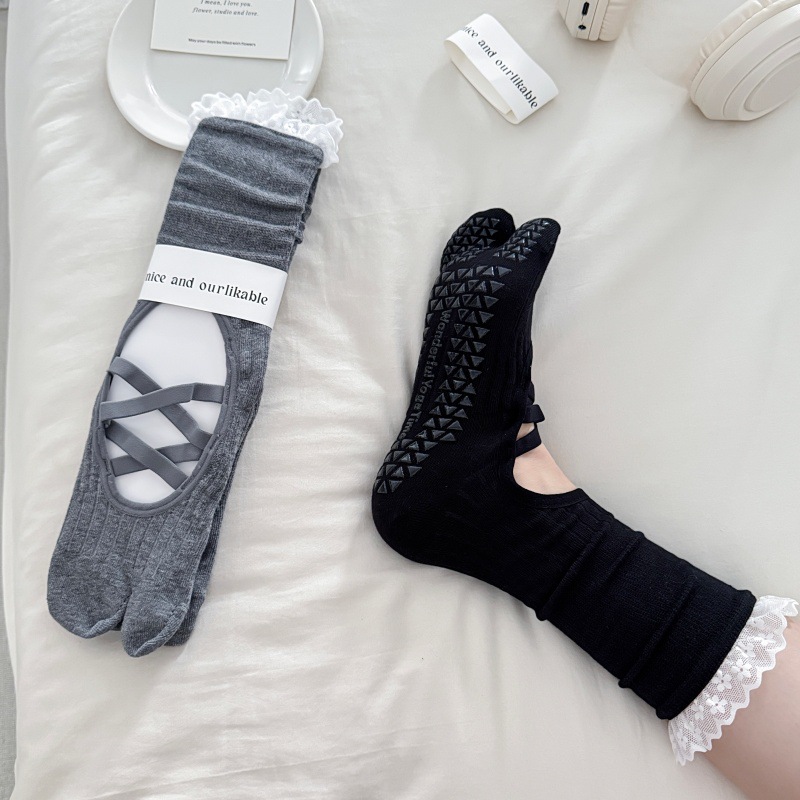 Lace Trim Split Toe Yoga Socks - огляд і ціна Yoga Mat